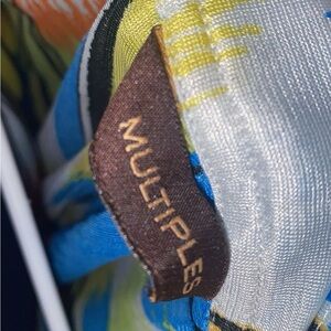 Multiples Blue and Yellow Patterned Fabric